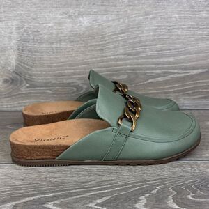 Vionic Georgie Women's Sz 10 Sage Green Leather Slip On Gold Chain Mules